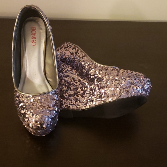 Shoes - Picture 3 of 4